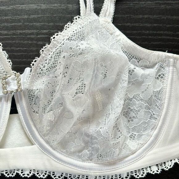 Victoria’s Secret I do collection lace bra white 34D - Picture 10 of 11